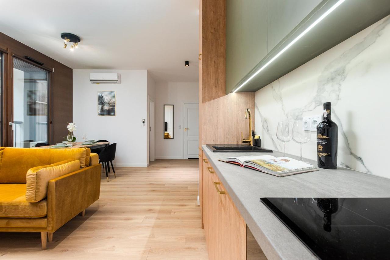 Bg Premium Apartments Browary Warszawskie Varsovia Exterior foto